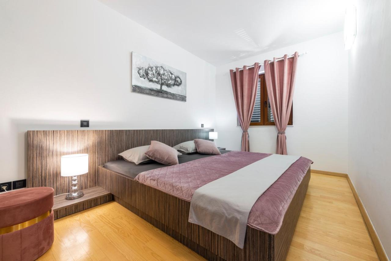 Huoneisto Luxury Nova